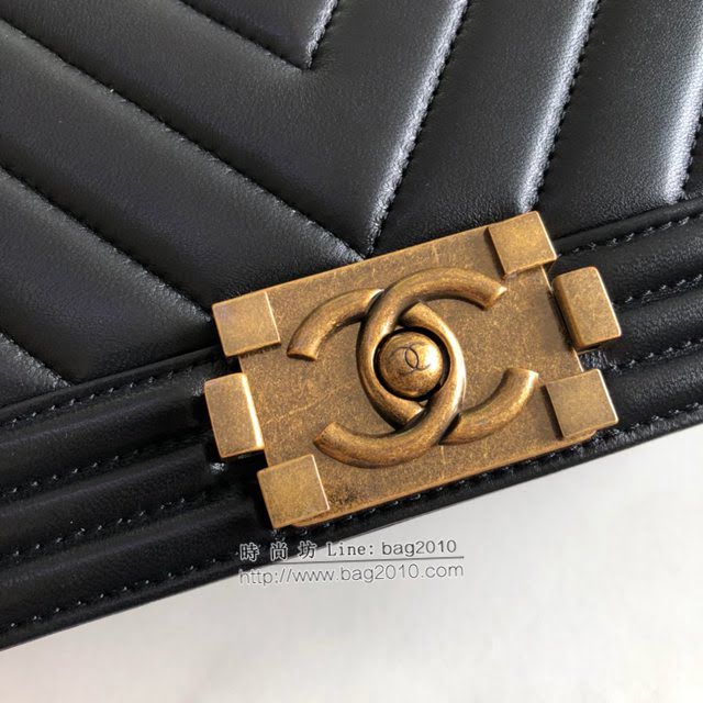 Chanel女包 香奈兒專櫃經典款V格boy包 Chanel小羊皮鏈條女包 67086黑色  djc4224